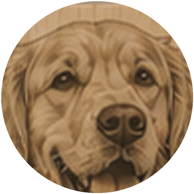 Pet portrait engraved on a round wood piece